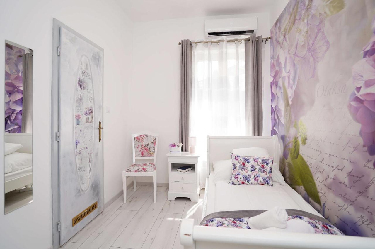 Villa Rose Garden Nyíregyháza Екстериор снимка