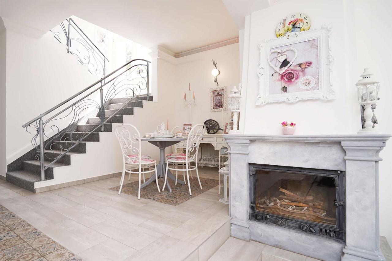 Villa Rose Garden Nyíregyháza Екстериор снимка