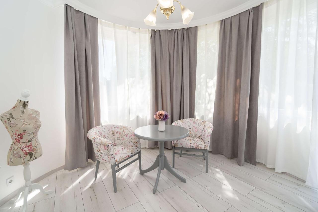 Villa Rose Garden Nyíregyháza Екстериор снимка