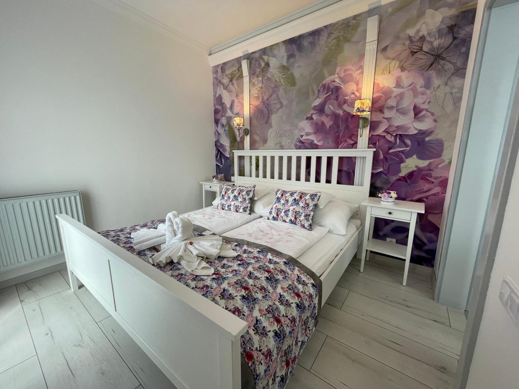Villa Rose Garden Nyíregyháza Екстериор снимка
