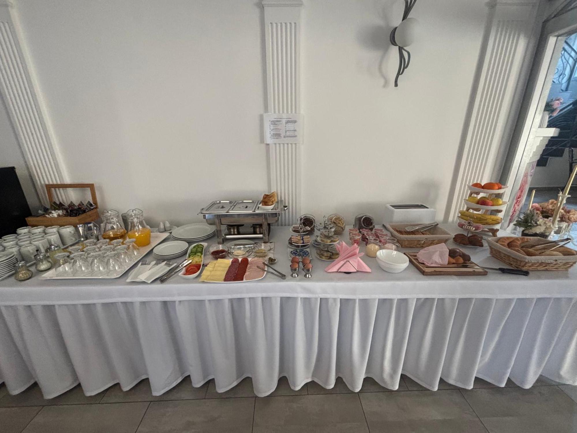 Villa Rose Garden Nyíregyháza Екстериор снимка